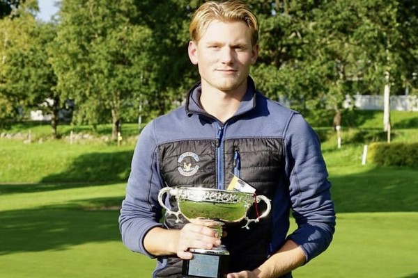 Grattis William Hallsback!